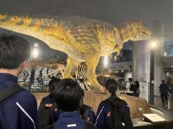 【１年生】秋季遠足　勝山恐竜博物館＆スキージャム勝山に行きました！