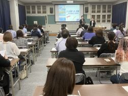 令和７年度ＰＴＡ総会および学年別保護者研修会が行われました。