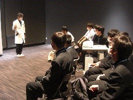 武生東高等学校 Hino・Quest(【2022年度1年生】新学科1年生、選択型研修旅行事前研修事業①(施設訪問)として,セーレンプラネット(福井市自然史博物館分館)を訪問し,宇宙に関する内容の講義を受けました。)