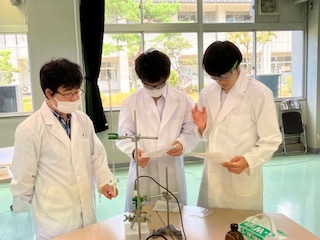 武生東高等学校 Hino・Quest(【2023年度1年生】産官学連携サイエンス講座① 福井工業大学から教授を招いて,生物系および化学系の実験を行いました。)