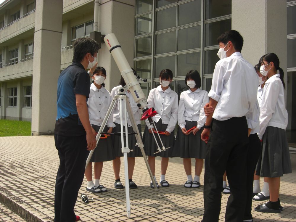 武生東高等学校 Hino・Quest(【2022年度1年生】産官学連携②サイエンス講座として,学校で太陽観測会(プロミネンス)を行い,太陽についてのレクチャーがありました。)