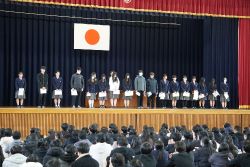 2学期終業式と伝達表彰が行われました。