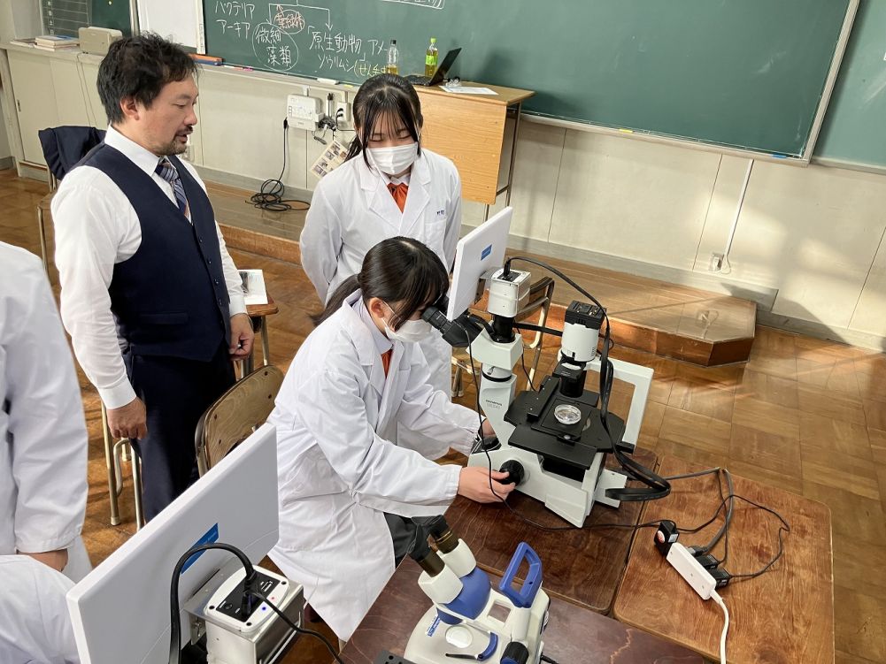 武生東高等学校 Hino・Quest(【2023年度1年生】福井工業大学から教授を招いて,生物系および化学系の実験を行いました。)