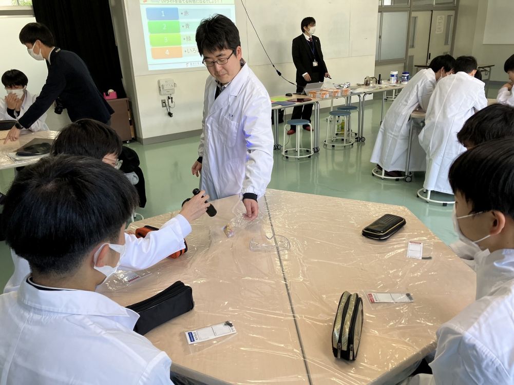 武生東高等学校 Hino・Quest(【2023年度1年生】福井工業大学から教授を招いて,生物系および化学系の実験を行いました。)