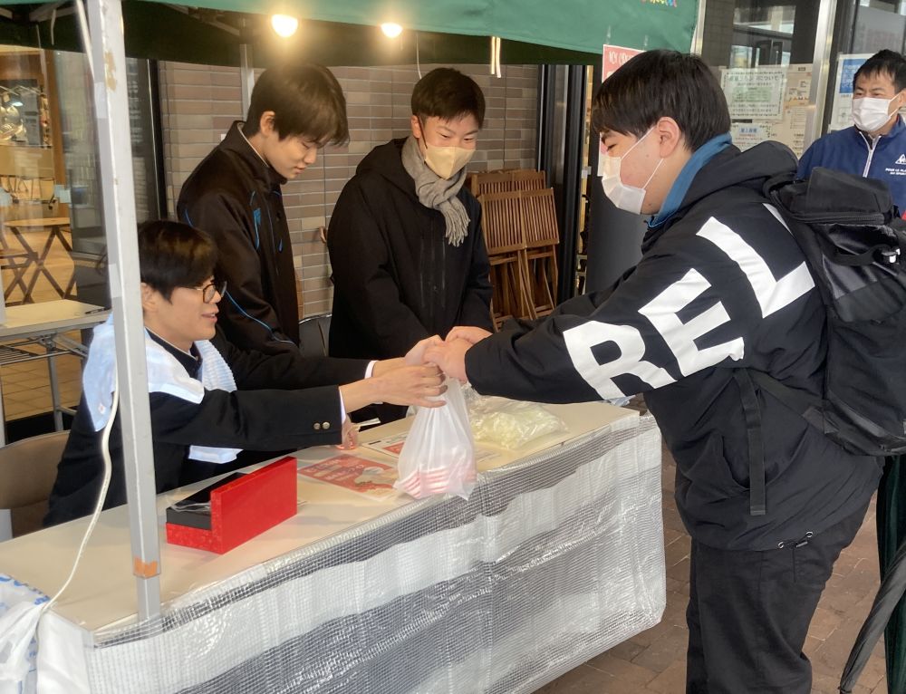 武生東高等学校 Hino・Quest(【2023年度2年生】地域学「俺たちのアイスる越前市!」チームが開発した越のルビーアイス、無事完売しました。)